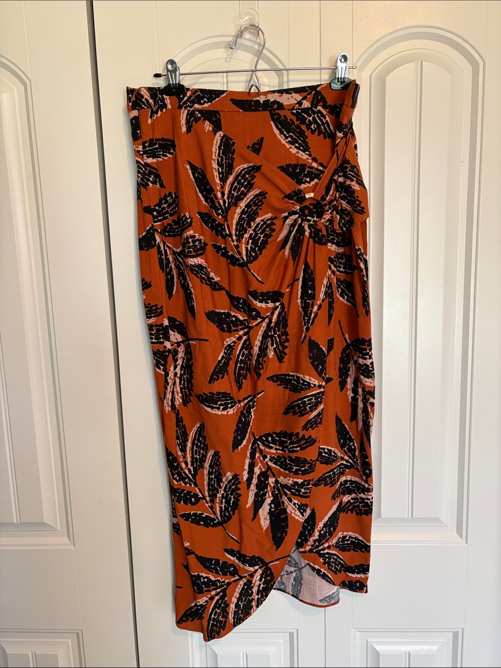 Joseph Ribkoff Rust Leaf-Print Midi Skirt with Knot Detail